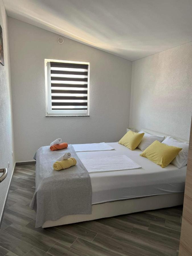 Apartment ˝Soleil˝ Vir Exterior photo