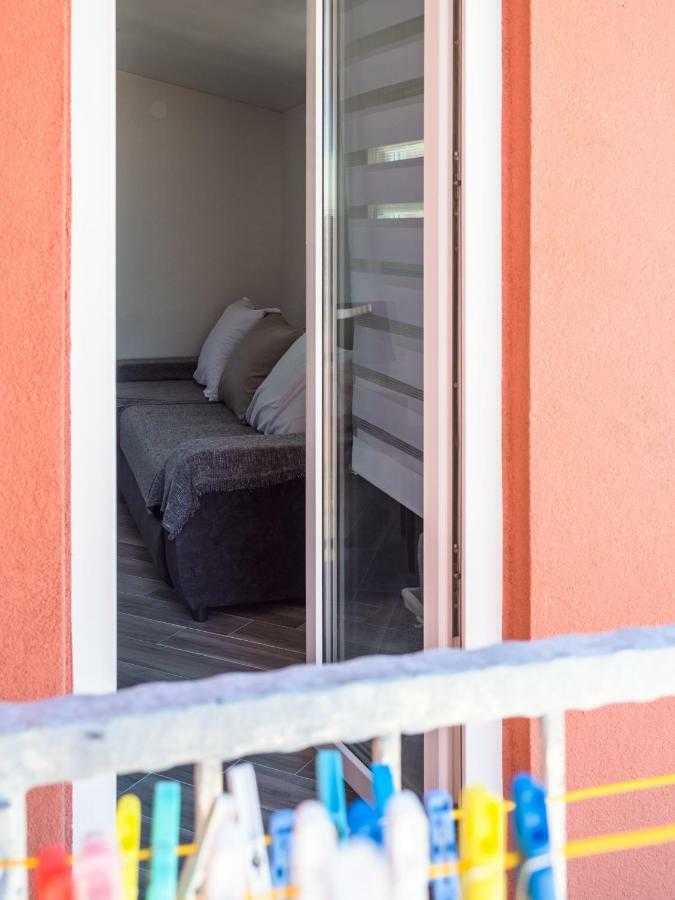 Apartment ˝Soleil˝ Vir Exterior photo