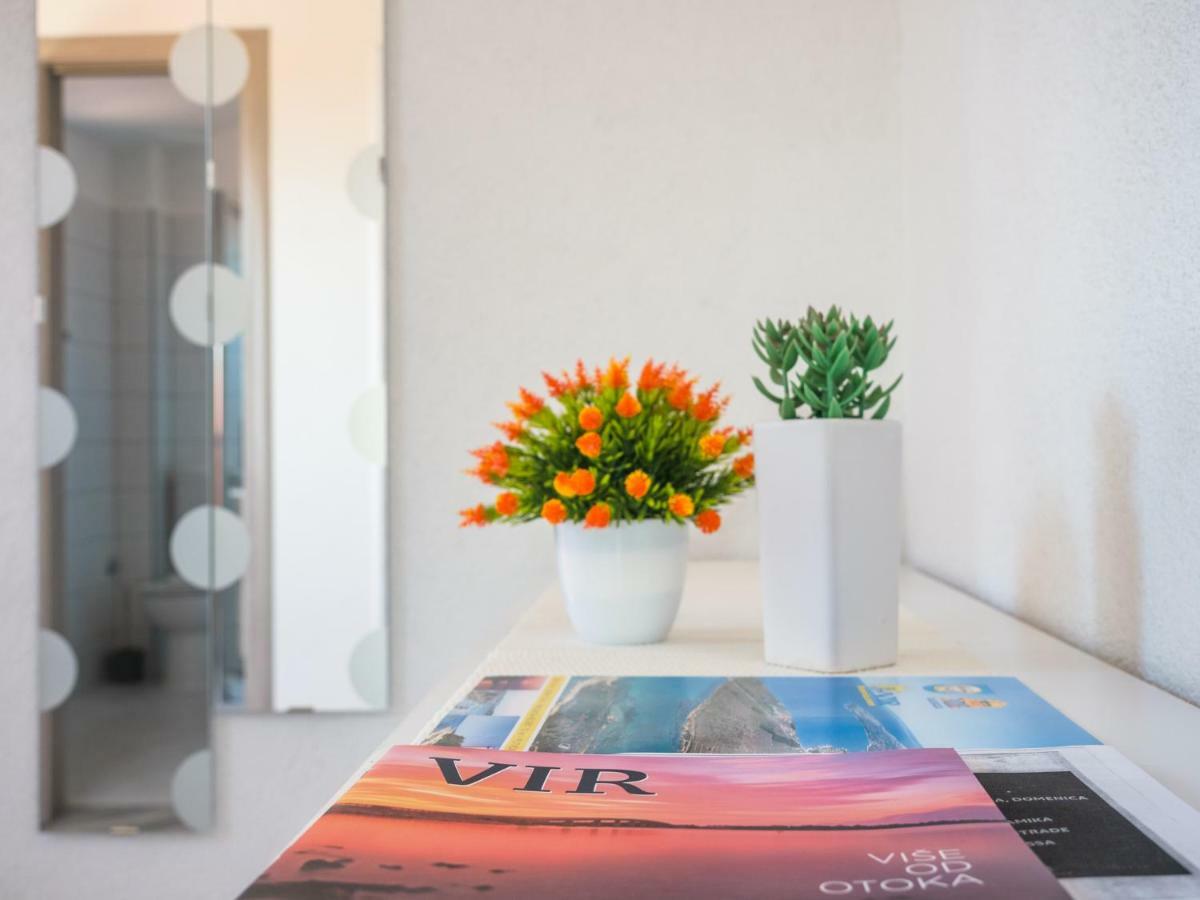 Apartment ˝Soleil˝ Vir Exterior photo